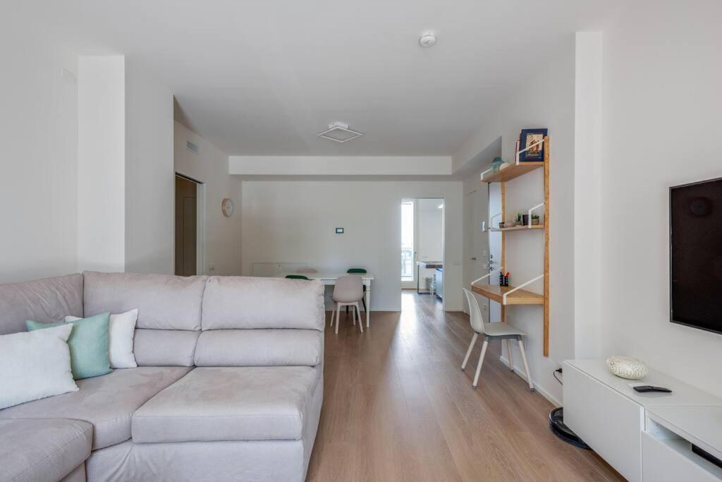 Easylife - Modern And Spacious Apt In Fiera City Life Milano Exteriör bild