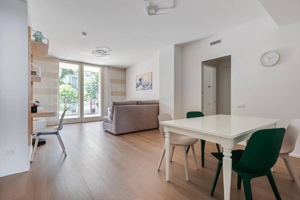 Easylife - Modern And Spacious Apt In Fiera City Life Milano Exteriör bild